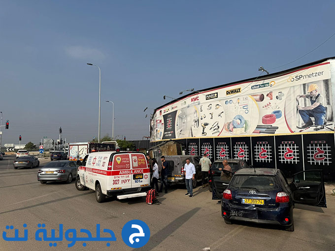 اصابة شخصين بجراح طفيف بحادث طرق في جلجولية